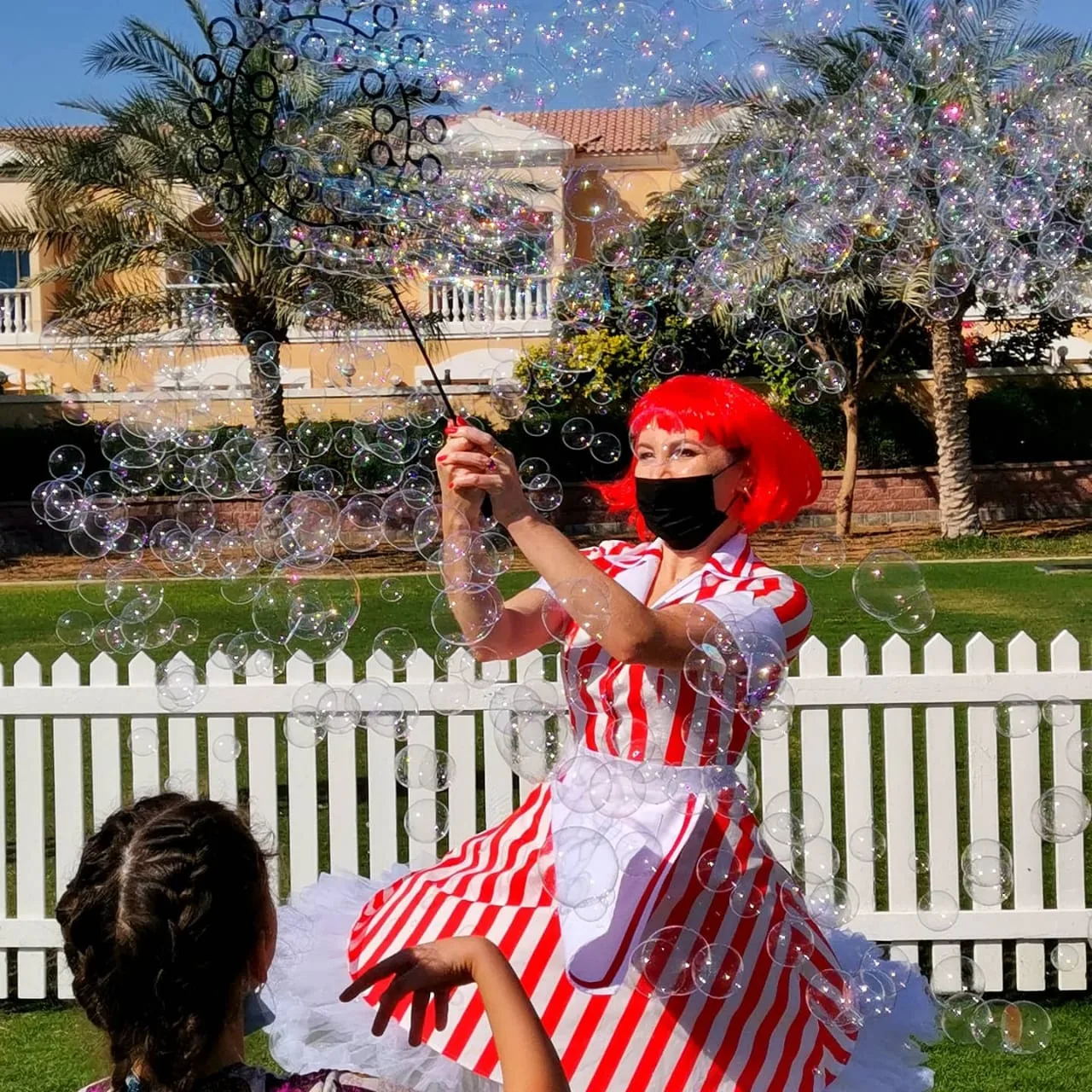 Kids entertainment in Singapore - balloon twisting, face painting, magic shows photo 8