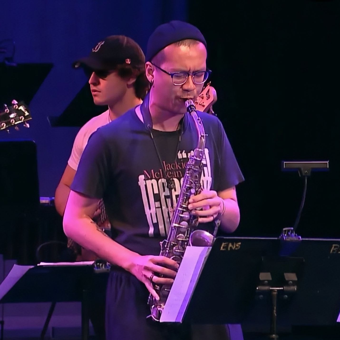 Hire Saxophonist in Singapore, professional sax players for hire!