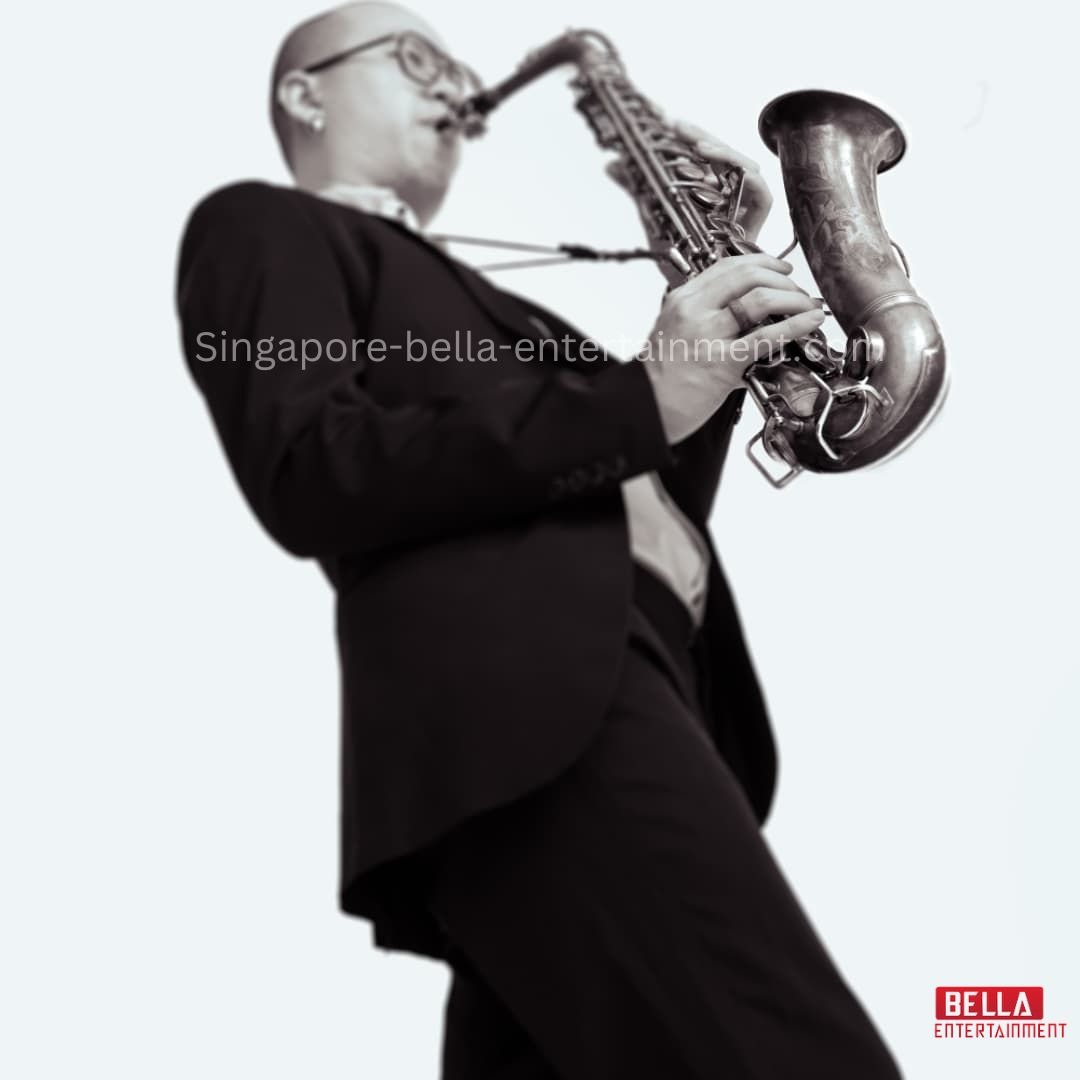 Hire Saxophonist in Singapore, professional sax players for hire!