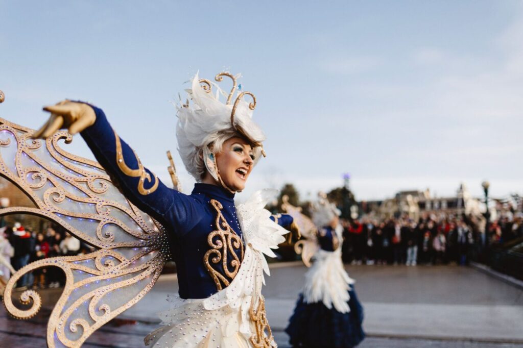 How Many Performers Needed for Your Event Size